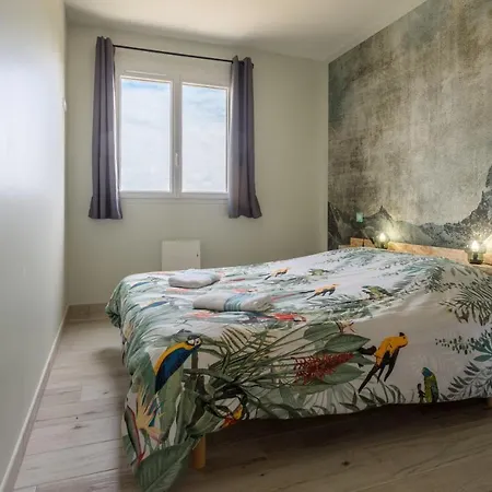 Tribord, Appt Avec Terrasse Et Vue Mer, Parking Apartment